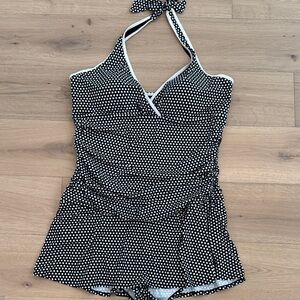 NWOT Jaclyn Smith Swim Suit Dress Black White Polkadot Women’s 24W Flowy Skirt